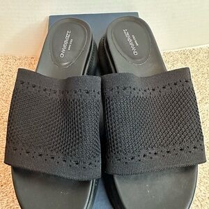 Women’s Cole Haan Black Knit Slide Sandals size 5.5, excellent condition